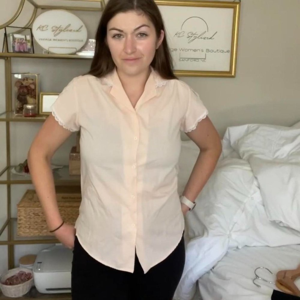 Vintage 1960's Peach SS Button Up with Lace Trim, Size S